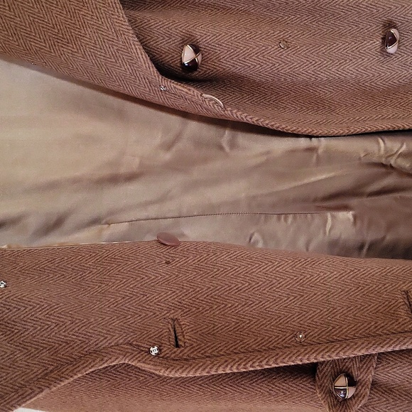 Vintage Herringbone Double-breasted Belted Trench Coat- Damaged Belt - Picture 7 of 7